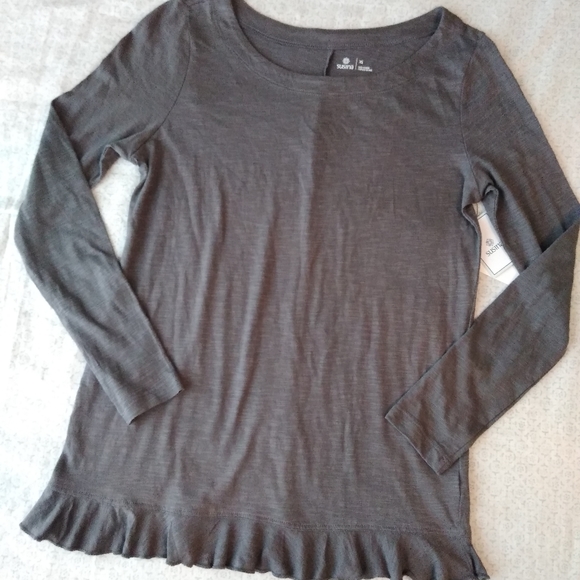 Gray Neutral Long Sleeve Top - Picture 2 of 8